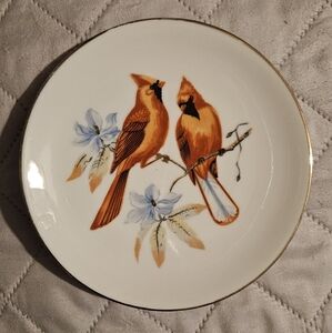 Chadwick-Miller INC. Decorative Plate with Cardinal Design